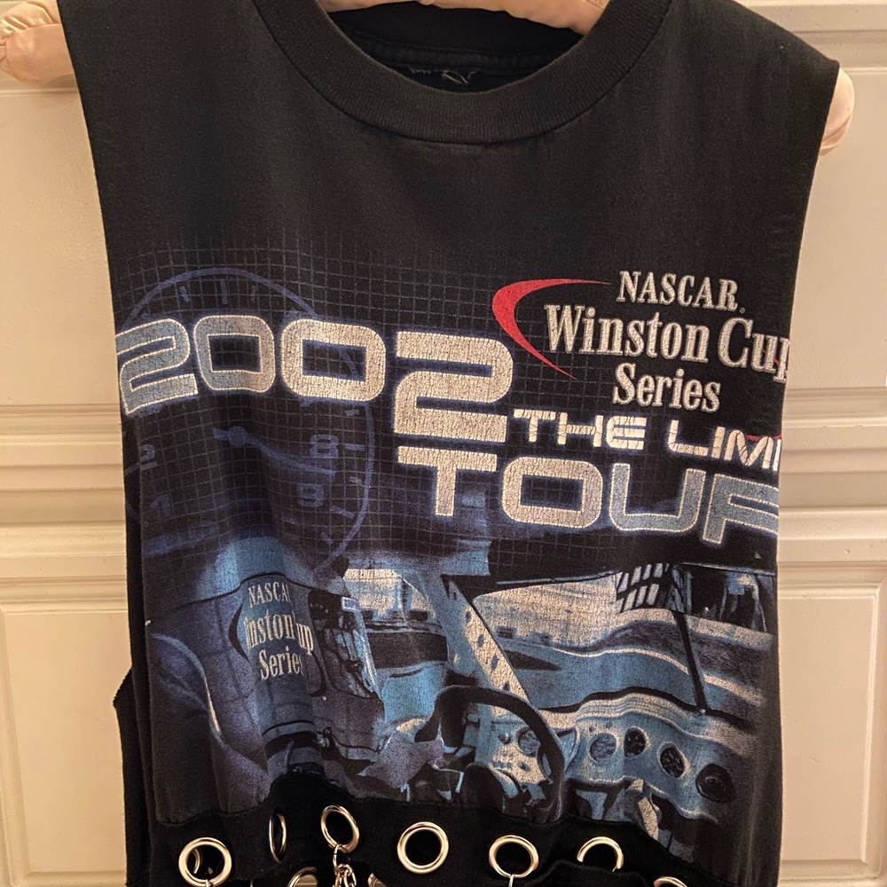 LF graphic top